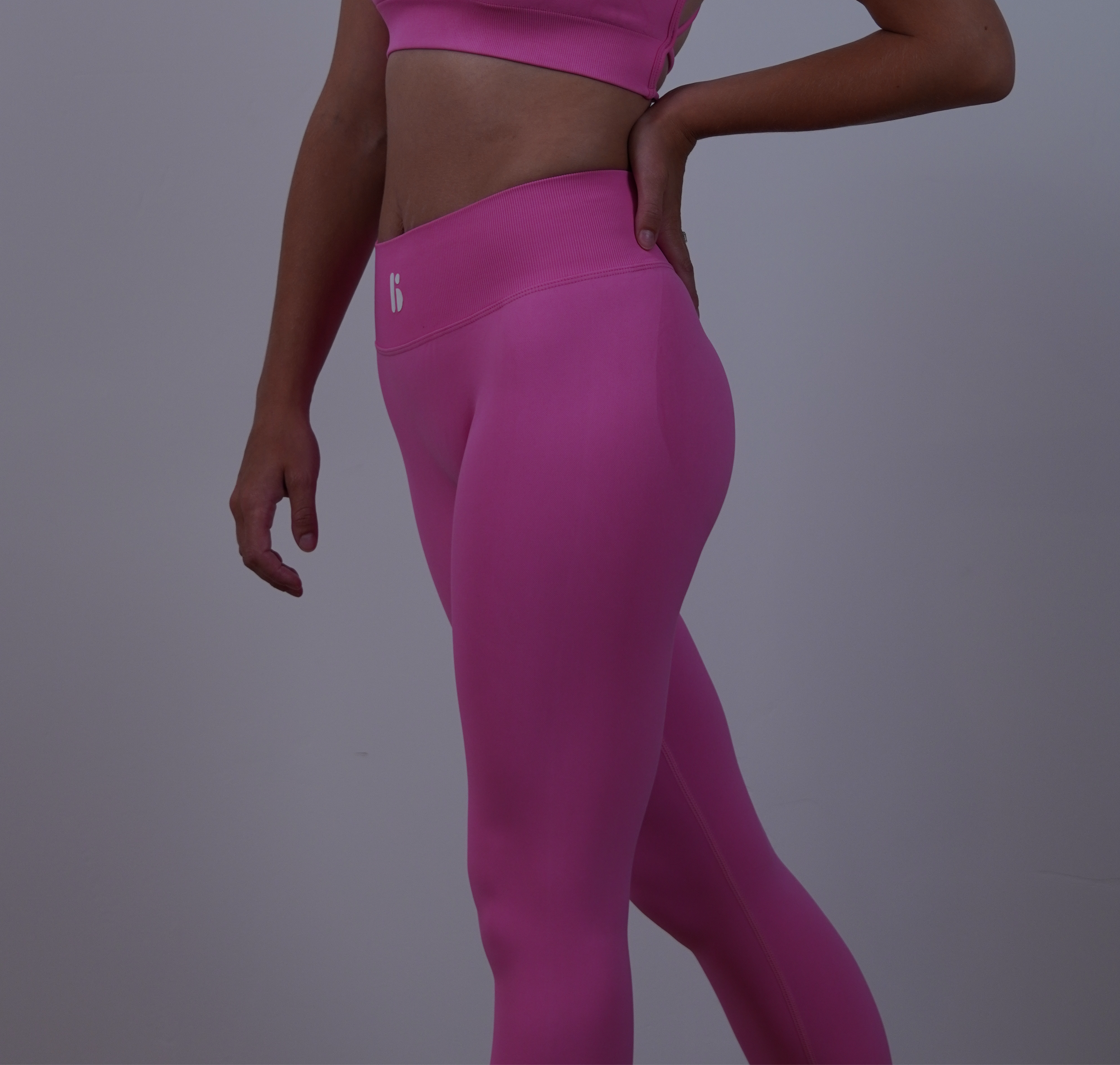 Essential Regular Leggings